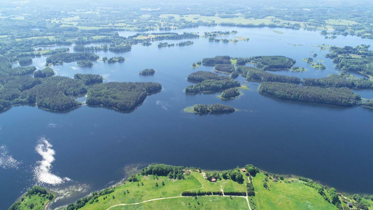 Meku Vila Degučiai Exteriér fotografie